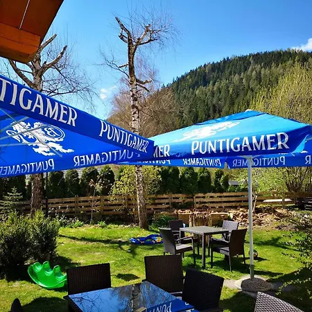 Zum Falkenstein بيت ضيافة